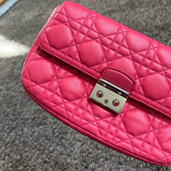 Miss Dior cannage leather promenade chain clutch - Picture 11 of 16